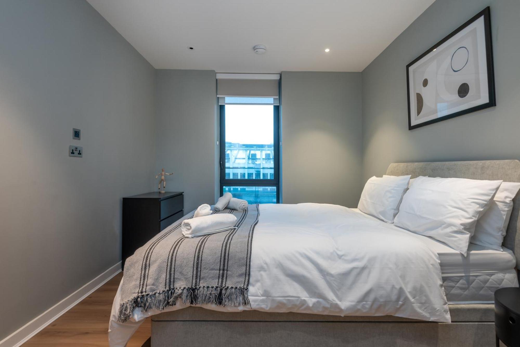 Apartament Alto - Modern Comfort & Prime Location Londra